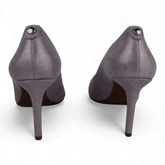 Michael Kors Dorothy Flex Pumps – Silver Suede, Size 7.5M - Picture 5 of 8